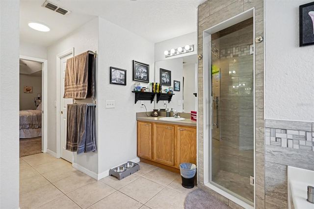 423 MAJESTIC GARDENS BLVD, Winter Haven, FL 33880