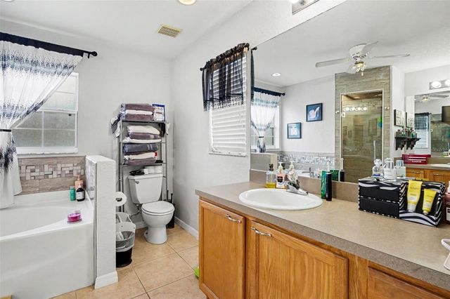 423 MAJESTIC GARDENS BLVD, Winter Haven, FL 33880
