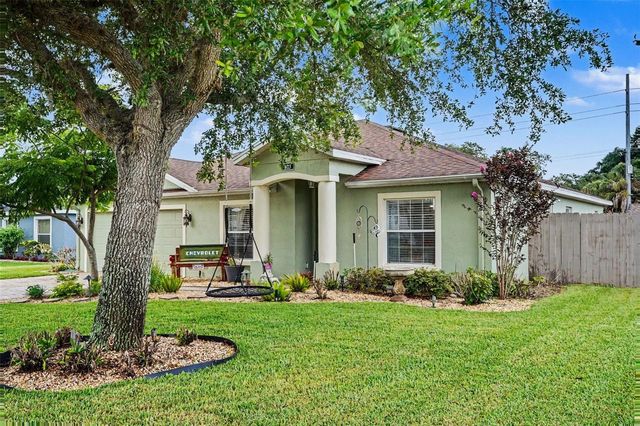 423 MAJESTIC GARDENS BLVD, Winter Haven, FL 33880