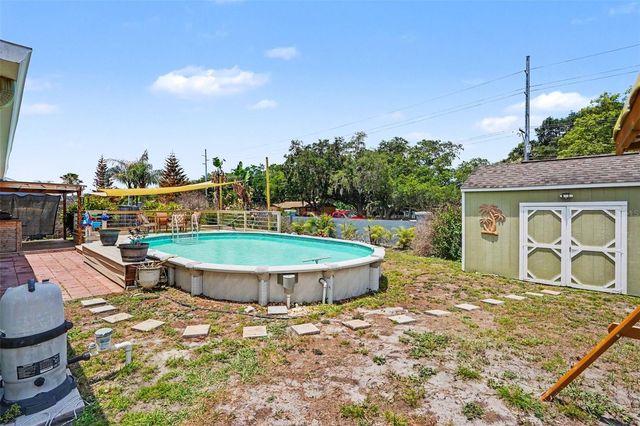 423 MAJESTIC GARDENS BLVD, Winter Haven, FL 33880