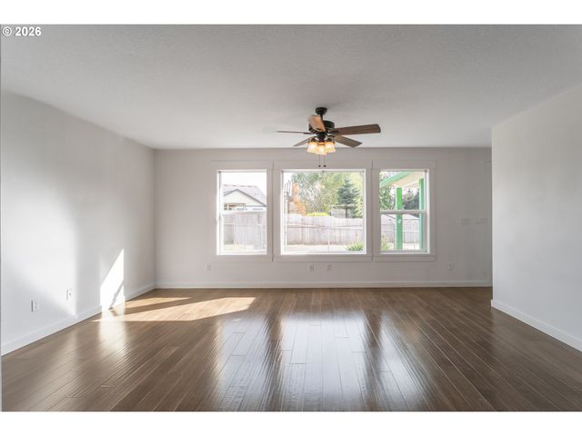 506 E JONES St A, Yacolt, WA 98675