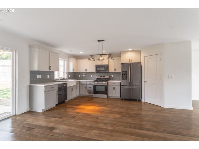 506 E JONES St A, Yacolt, WA 98675