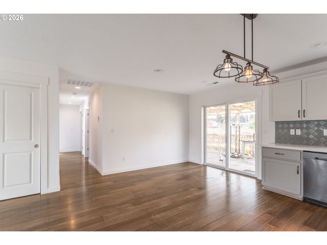 506 E JONES St A, Yacolt, WA 98675