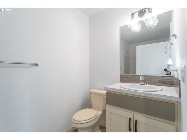 506 E JONES St A, Yacolt, WA 98675