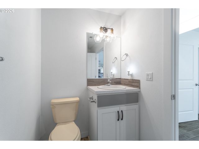 506 E JONES St A, Yacolt, WA 98675