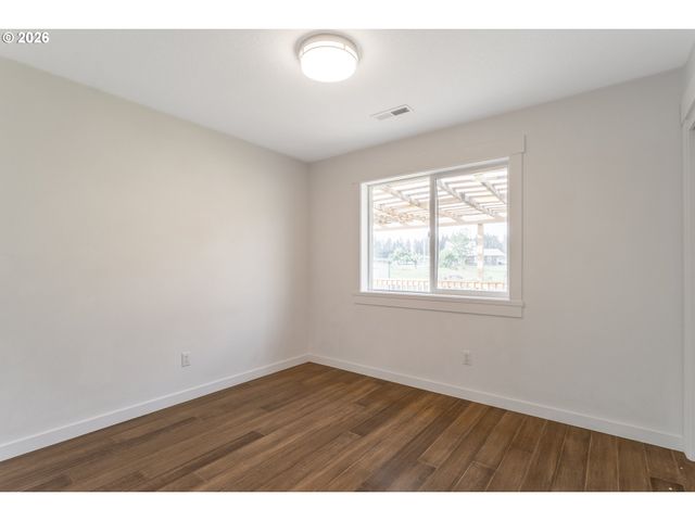 506 E JONES St A, Yacolt, WA 98675