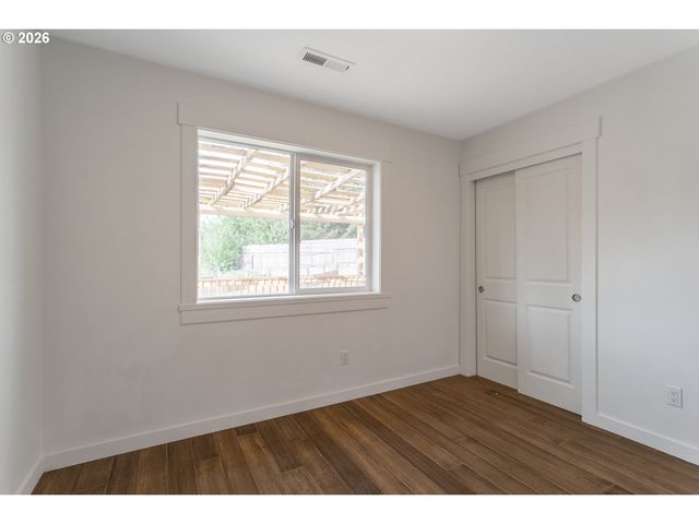 506 E JONES St A, Yacolt, WA 98675