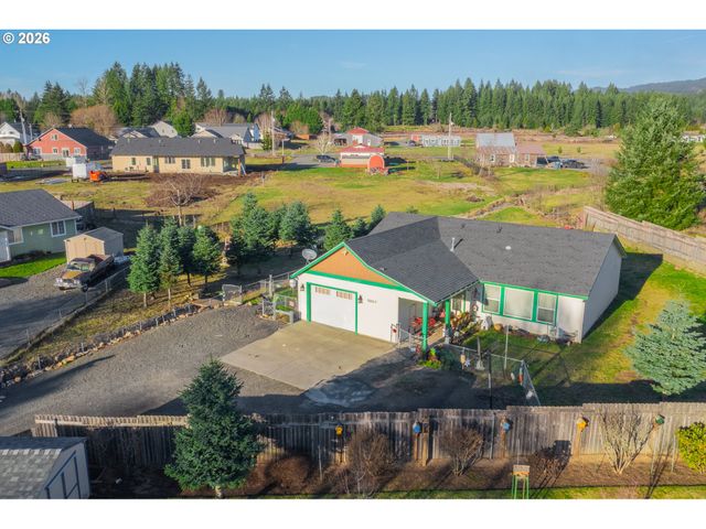 506 E JONES St A, Yacolt, WA 98675