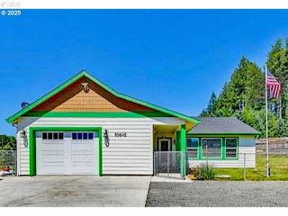 506 E JONES St A, Yacolt, WA 98675