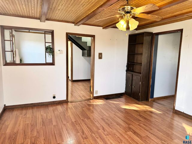 412 N Cleveland St Street, Lennox, SD 57039