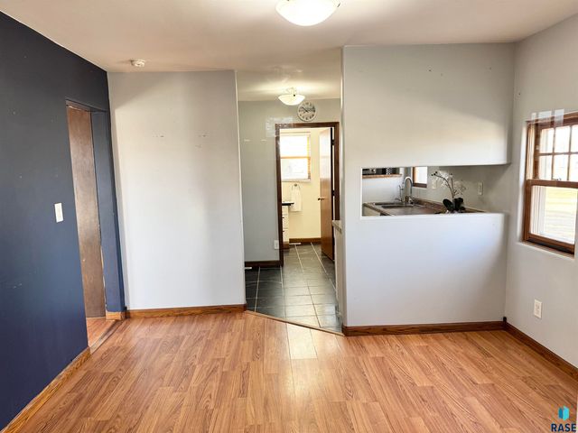 412 N Cleveland St Street, Lennox, SD 57039