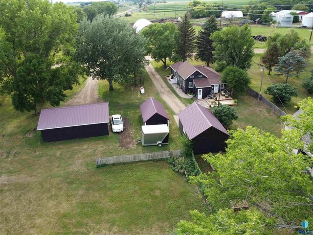412 N Cleveland St Street, Lennox, SD 57039