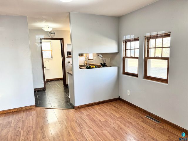 412 N Cleveland St Street, Lennox, SD 57039