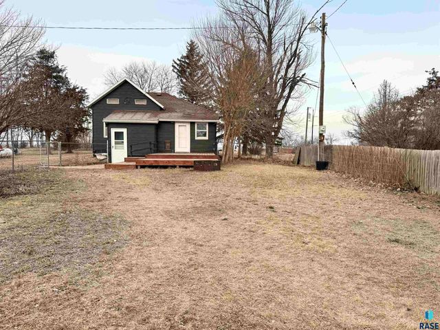 412 N Cleveland St Street, Lennox, SD 57039