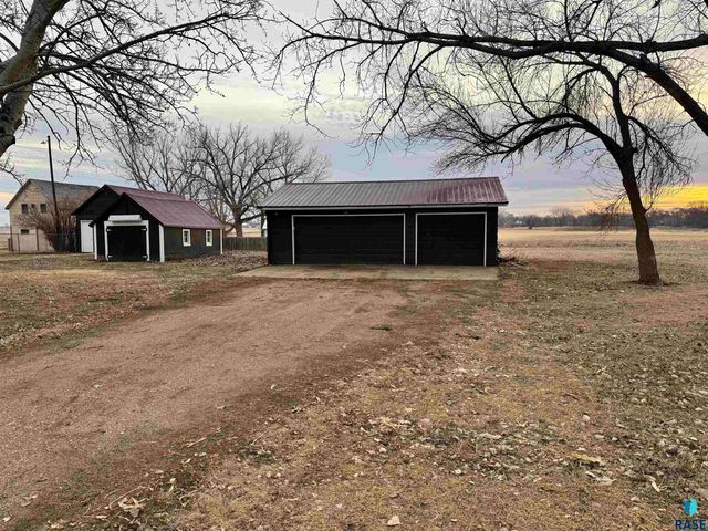 412 N Cleveland St Street, Lennox, SD 57039
