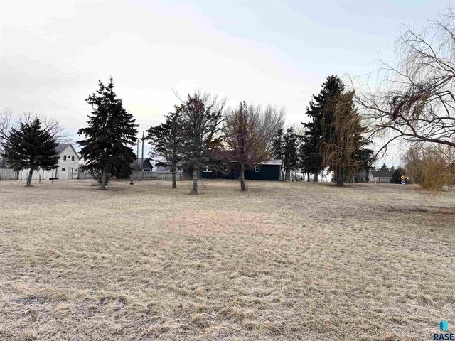 412 N Cleveland St Street, Lennox, SD 57039
