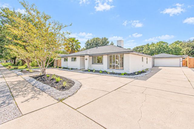7623 Braes Meadow Drive, Houston, TX 77071