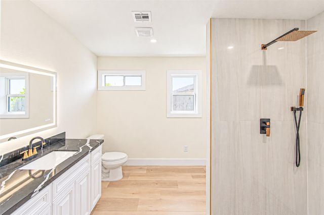 7623 Braes Meadow Drive, Houston, TX 77071
