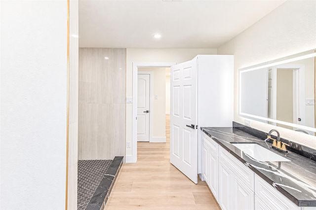 7623 Braes Meadow Drive, Houston, TX 77071