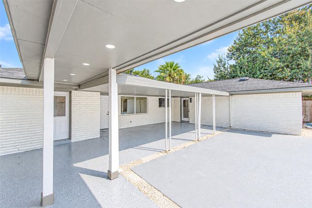 7623 Braes Meadow Drive, Houston, TX 77071