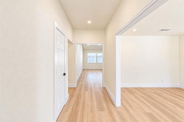7623 Braes Meadow Drive, Houston, TX 77071