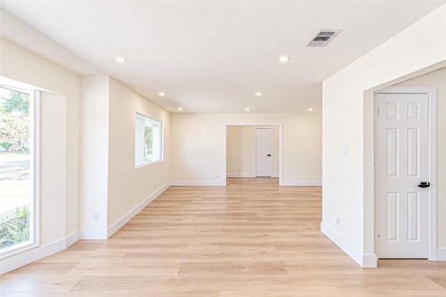 7623 Braes Meadow Drive, Houston, TX 77071