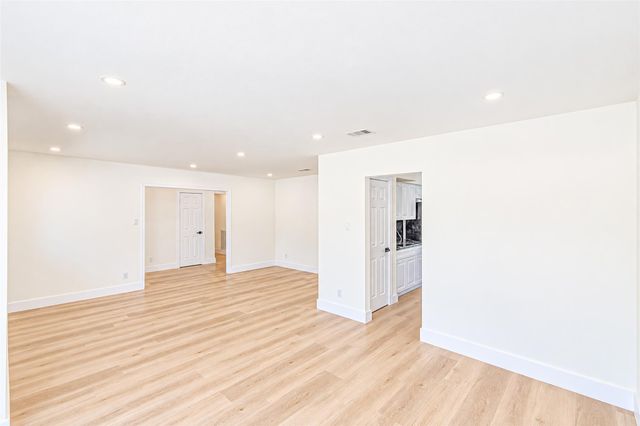 7623 Braes Meadow Drive, Houston, TX 77071