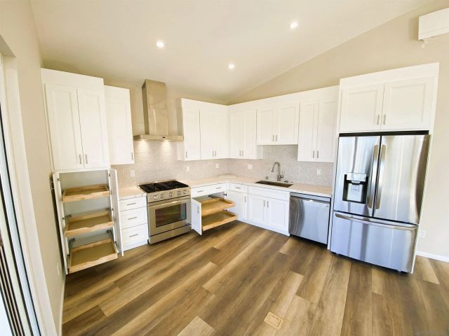 1305 Blue Sky Dr, Cardiff, CA 92007