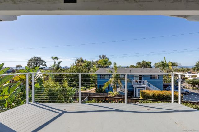 1305 Blue Sky Dr, Cardiff, CA 92007