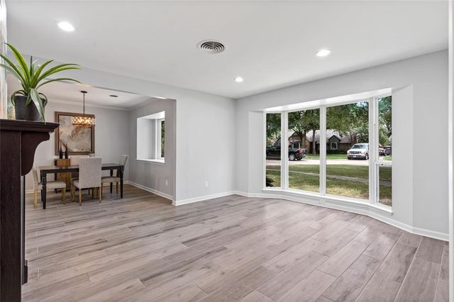 1747 Maux Drive, Houston, TX 77043