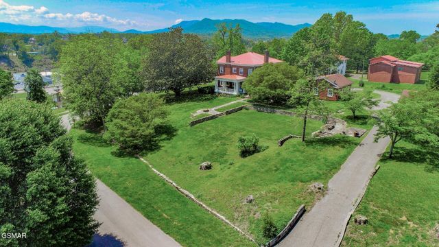 294 Clifton Heights Road, Newport, TN 37821