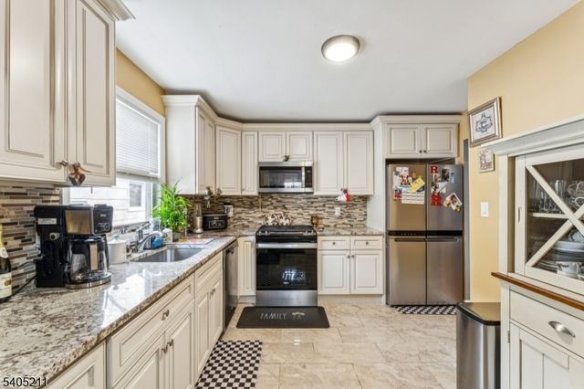 20 Toronto Ct, Maplewood Twp., NJ 07040