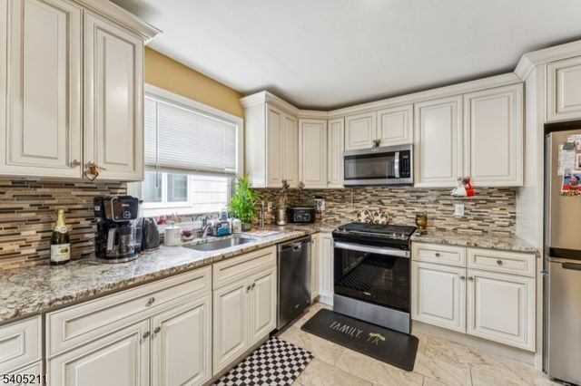 20 Toronto Ct, Maplewood Twp., NJ 07040