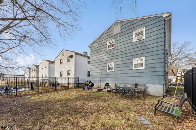 20 Toronto Ct, Maplewood Twp., NJ 07040