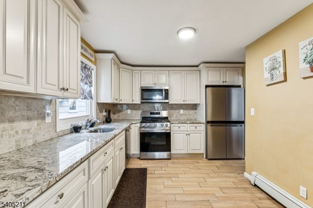 20 Toronto Ct, Maplewood Twp., NJ 07040