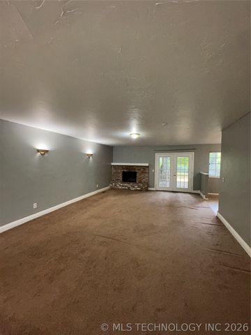 7307 S 70th East Street, Tulsa, OK 74133