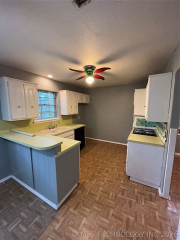 7307 S 70th East Street, Tulsa, OK 74133