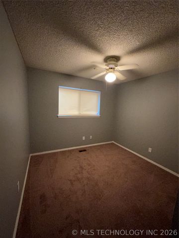 7307 S 70th East Street, Tulsa, OK 74133