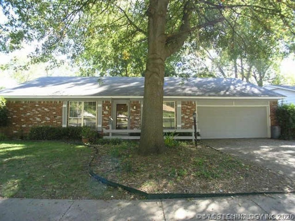 7307 S 70th East Street, Tulsa, OK 74133