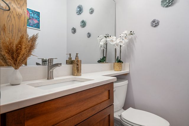 8832 Pleasant Avenue, Hickory Hills, IL 60457