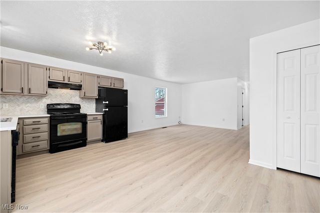 127 Parmely Avenue, Elyria, OH 44035