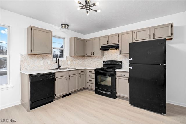 127 Parmely Avenue, Elyria, OH 44035