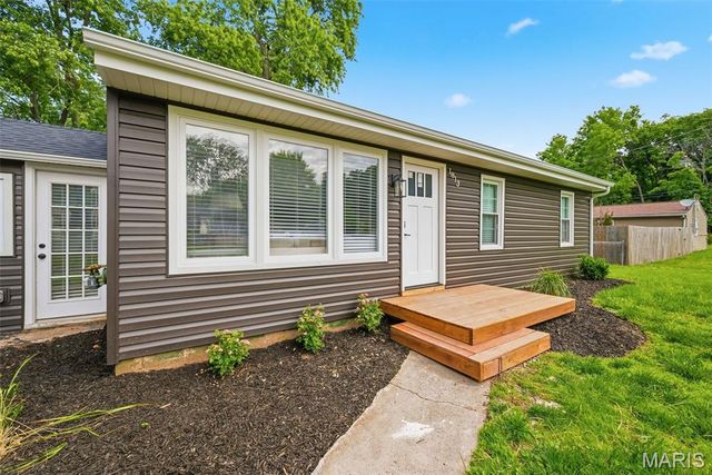 1813 Don Ron Drive, Arnold, MO 63010