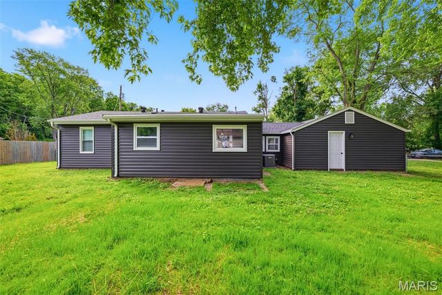 1813 Don Ron Drive, Arnold, MO 63010