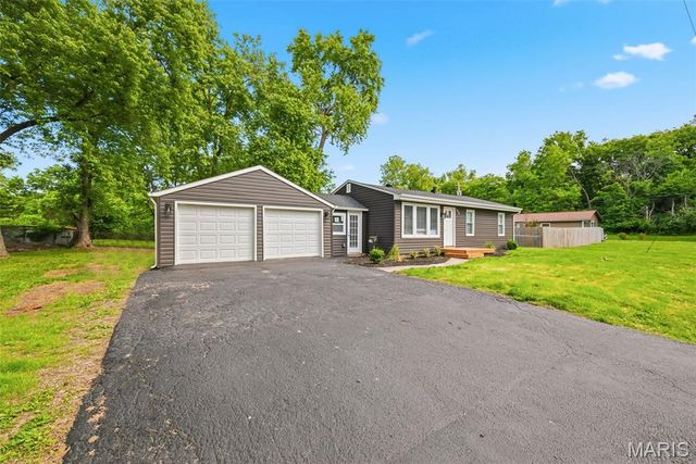 1813 Don Ron Drive, Arnold, MO 63010