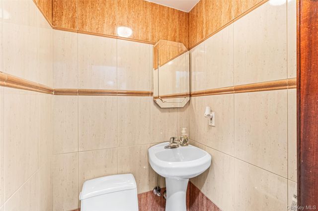 137-66 70th Road, Kew Garden Hills, NY 11367