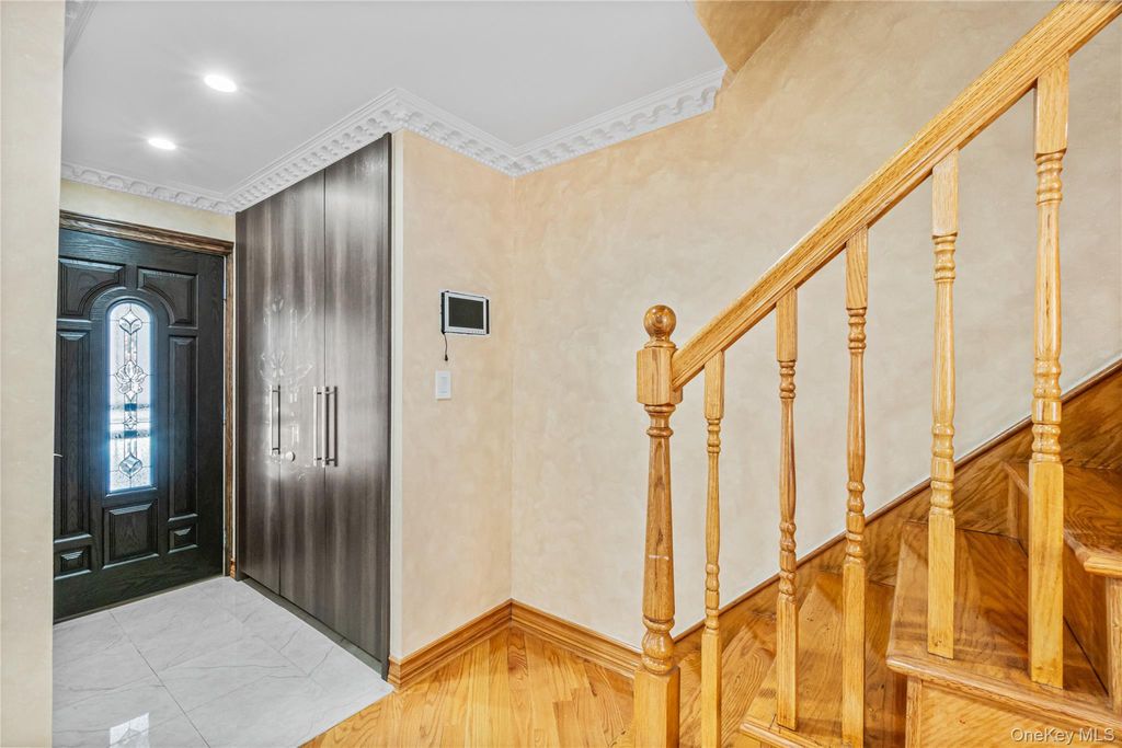 137-66 70th Road, Kew Garden Hills, NY 11367 — photo 2