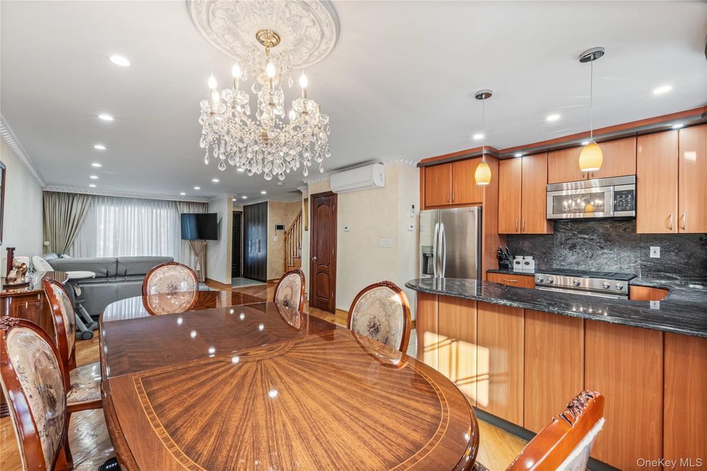 137-66 70th Road, Kew Garden Hills, NY 11367 — photo 5