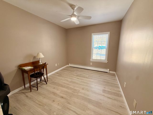 13 Mohegan Street, Putnam, CT 06260