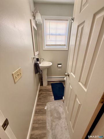 13 Mohegan Street, Putnam, CT 06260